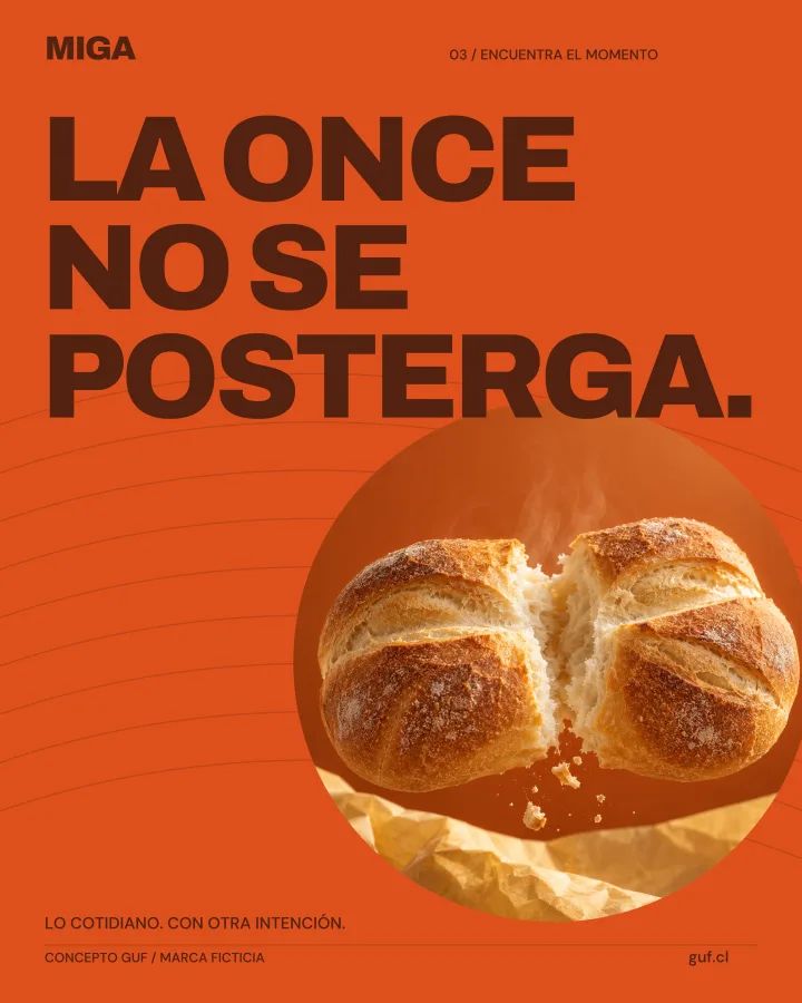 MIGA. La once no se posterga: afiche naranja con una marraqueta abierta y tipografía grande.